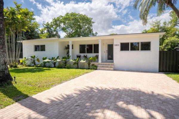 13800 NE 1st Ave, Unincorporated Dade County, Florida 33161, image 1