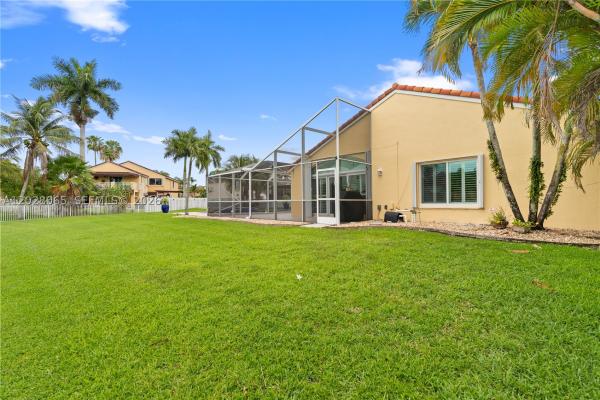 Kensington, 1090 NW 192nd Ave, Pembroke Pines, Florida 33029, image 3