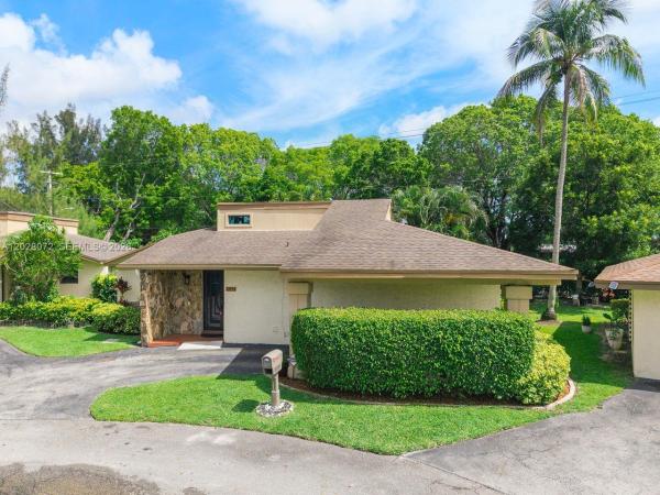 Villas At Woodmont, 8149 Royal Palm Ct #3, Tamarac, Florida 33321, image 1