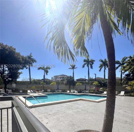 Las Vistas At Doral, 8290 Lake Dr #506, Doral, Florida 33166, image 2