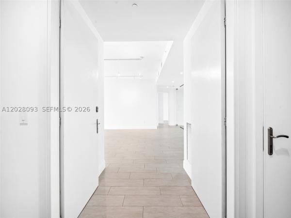 30 Isle Of Venice Dr #403, Fort Lauderdale, Florida 33301, image 1
