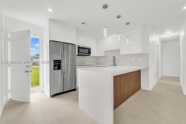 10721 SW 149th Ter, Unincorporated Dade County, Florida 33176, image 2