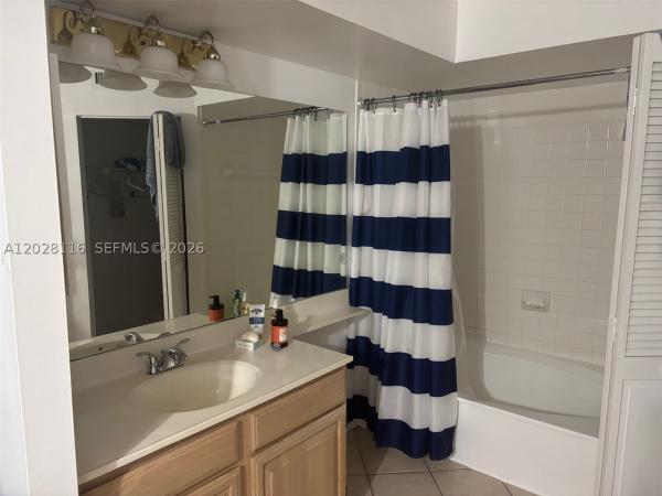 University Inn, 1280 S Alhambra Cir #2201, Coral Gables, Florida 33146, image 1