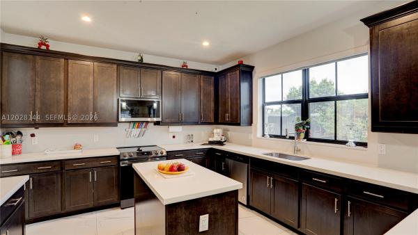 15079 SW 30th St, Unincorporated Dade County, Florida 33185, image 1