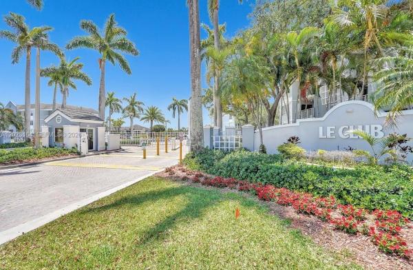 Le Club At Old Cutler, 8580 SW 212th St #303, Cutler Bay, Florida 33189, image 1