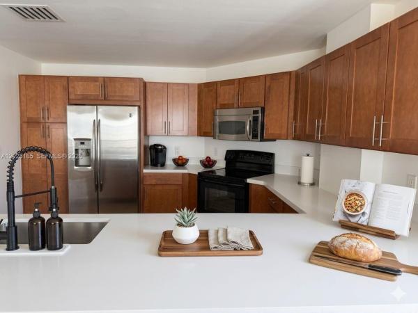 8390 SW 72nd Ave #519, Unincorporated Dade County, Florida 33143, image 1