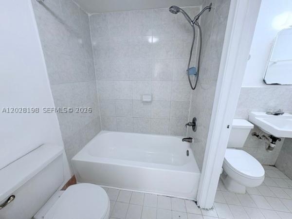 Soleil Lake, 526 NW 114th Ave #201, Sweetwater, Florida 33172, image 2