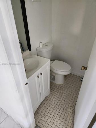 Heritage Square, 9430 SW 170th St #302, Palmetto Bay, Florida 33157, image 1