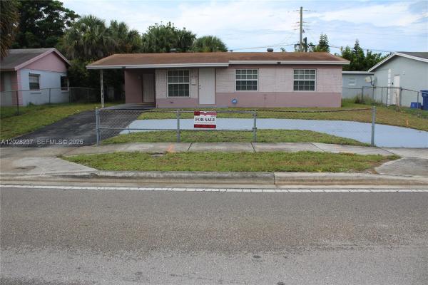 Federal Gardens, 1570 W 13th St, Riviera Beach, Florida 33404, image 1