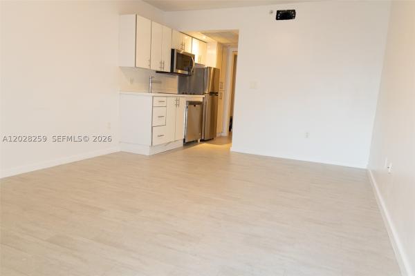 Erika Sobe, 1601 Meridian Ave #104, Miami Beach, Florida 33139, image 2