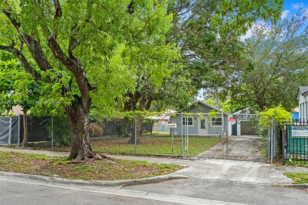 Bay Vista Park, 352 NW 41st St, Miami, Florida 33127, image 1