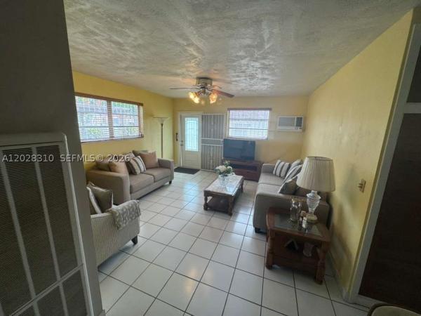Evergreen Terrace, 252 E 37th St, Hialeah, Florida 33013, image 1