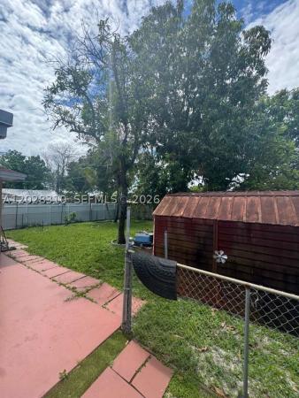 Evergreen Terrace, 252 E 37th St, Hialeah, Florida 33013, image 2