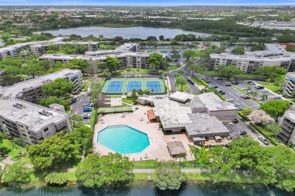 Colony Point, 901 Colony Point Cir #501, Pembroke Pines, Florida 33026, image 2