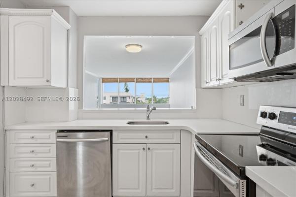 Harding Hall, 8233 Harding Ave #504, Miami Beach, Florida 33141, image 2