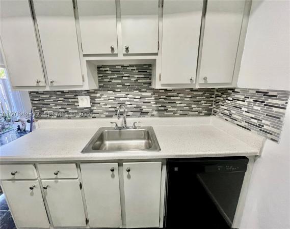 Habitat 2, 5809 NW 21st St #20-A, Lauderhill, Florida 33313, image 3