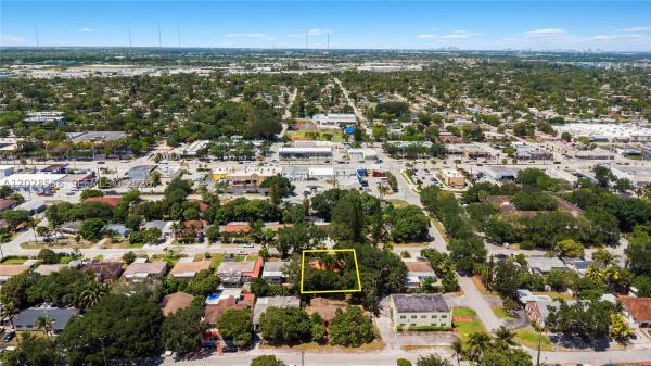 Fulford Highlands, 370 NE 165th St, Golden Glades, Florida 33162, image 1