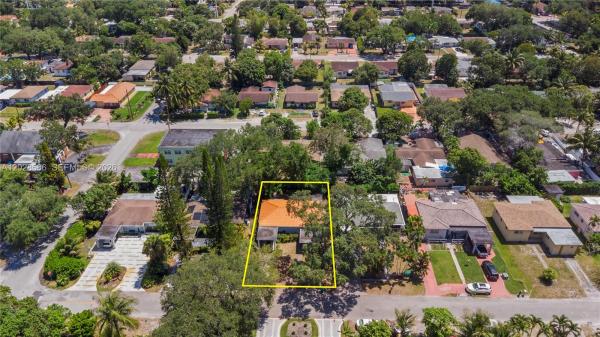 Fulford Highlands, 370 NE 165th St, Golden Glades, Florida 33162, image 1
