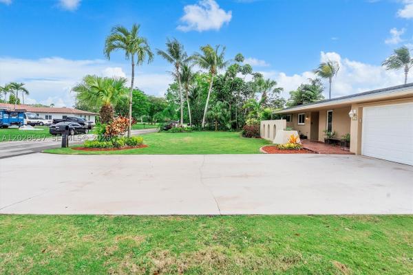 13241 SW 99th Ct, Unincorporated Dade County, Florida 33176, image 1