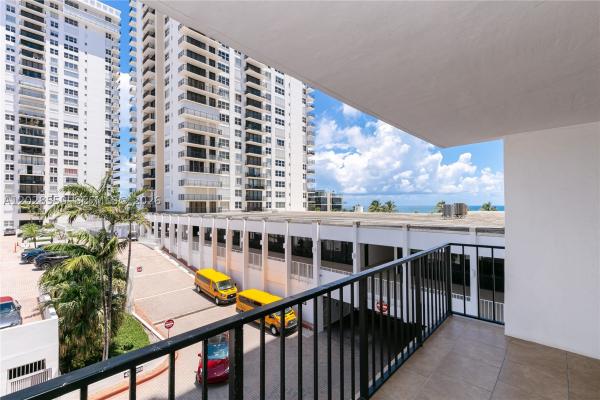 Britannia At Quadomain, 2401 S Ocean Dr #404, Hollywood, Florida 33019, image 2