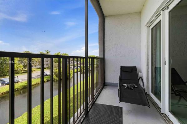 Village Square, 7521 NW 16th St #4307, Plantation, Florida 33313, image 1