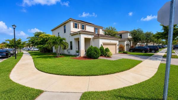 19329 NE 8th Ct, Unincorporated Dade County, Florida 33179, image 1