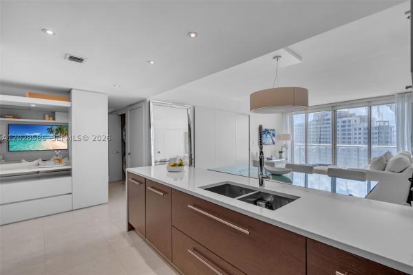 Icon Brickell Tower 1, 465 Brickell Ave #2703, Miami, Florida 33131, image 2