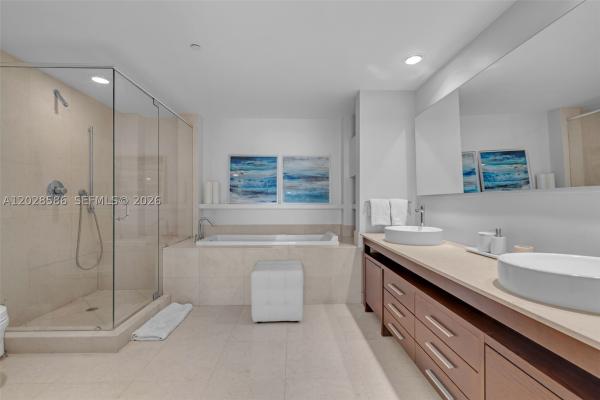 Icon Brickell Tower 1, 465 Brickell Ave #2703, Miami, Florida 33131, image 1
