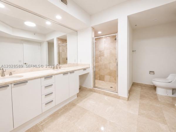 One Fifty One At Biscayne, 14951 Royal Oaks Ln #2002, North Miami, Florida 33181, image 1