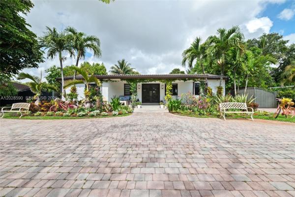 13700 N Miami Ave, Unincorporated Dade County, Florida 33168, image 1