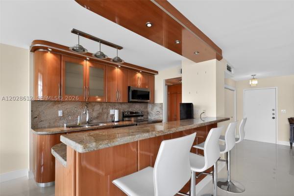 Winston Towers 300, 230 174th St #902, Sunny Isles Beach, Florida 33160, image 1