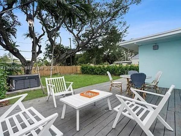 Croissant Park, 516 SW 12th St, Fort Lauderdale, Florida 33315, image 2