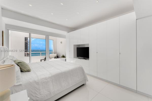 South Pointe Towers, 400 S Pointe Dr #2502, Miami Beach, Florida 33139, image 2