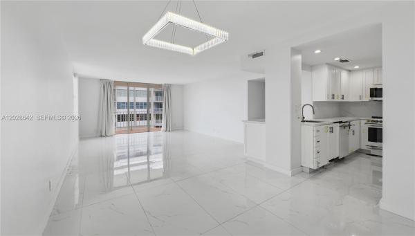 Gateway House South, 16710 NE 9th Ave #511, North Miami Beach, Florida 33162, image 1