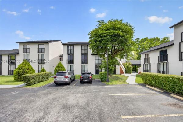 6745 SW 132nd Ave #204, Unincorporated Dade County, Florida 33183, image 1