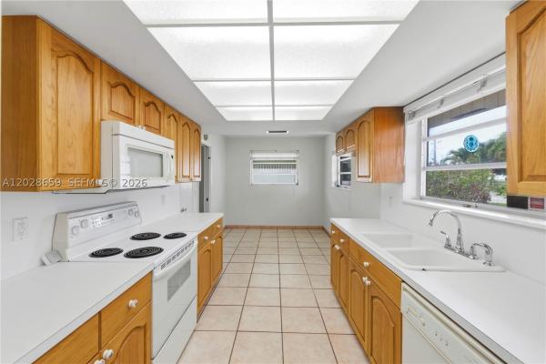 Hollywood Hills, 2210 N 52nd Ave, Hollywood, Florida 33021, image 1