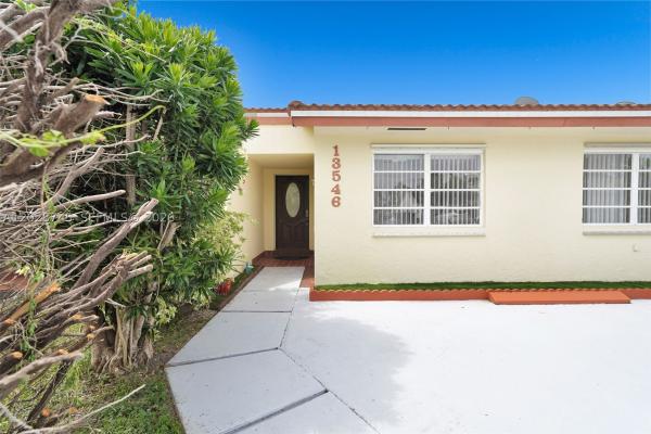 13546 SW 63rd Ln #H-W, Unincorporated Dade County, Florida 33183, image 1