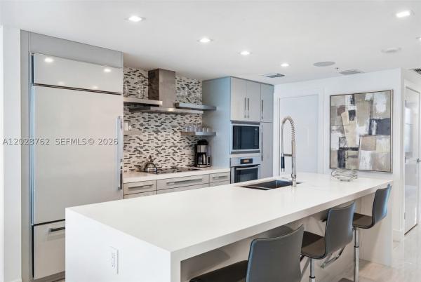 Mosaic On Miami Beach, 3801 Collins Ave #703, Miami Beach, Florida 33140, image 2