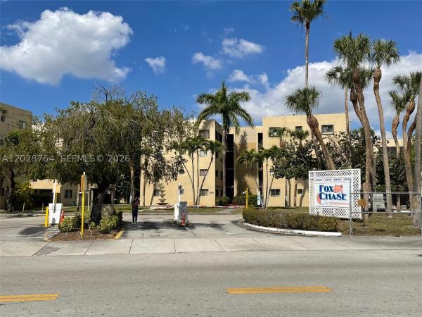 8625 NW 8th St #402, Unincorporated Dade County, Florida 33126, image 3