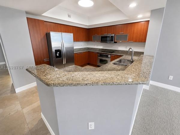 One Fifty One At Biscayne, 14951 Royal Oaks Ln #2002, North Miami, Florida 33181, image 2