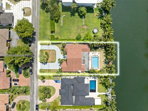 Golden Isles Estates, 413 Holiday Dr, Hallandale Beach, Florida 33009, image 2