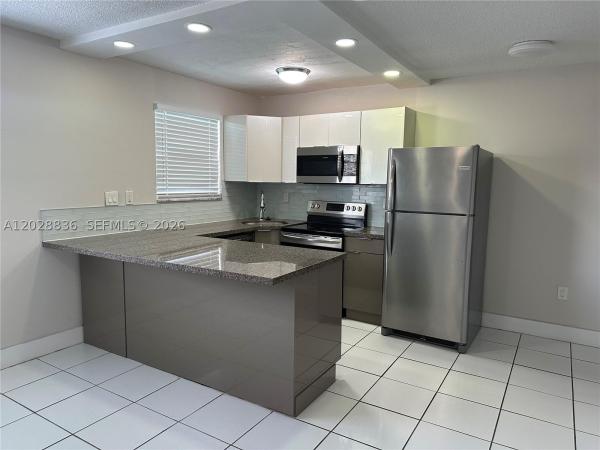 Moonraker, 1975 NE 135th St #3E, North Miami, Florida 33181, image 2