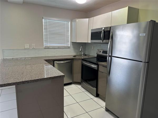 Moonraker, 1975 NE 135th St #3E, North Miami, Florida 33181, image 1