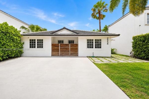 2558 NE 206th Ter, Aventura, Florida 33180, image 1