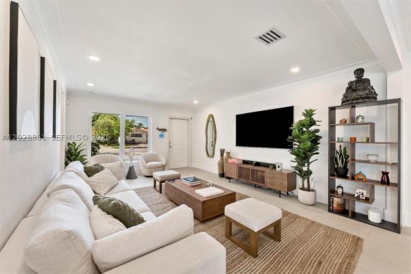 Coral Gables Crafts, 45 Palermo Ave, Coral Gables, Florida 33134, image 2