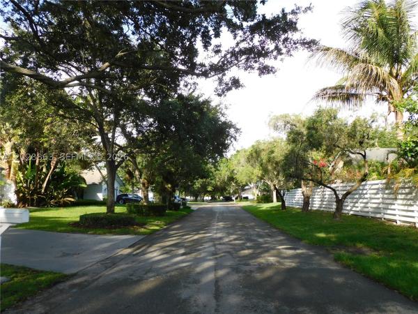 15351 SW 146th St, Unincorporated Dade County, Florida 33196, image 2