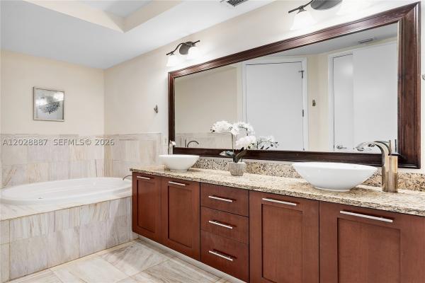 Fountains On Ocean Boulevard, 2501 N Ocean Blvd #452, Fort Lauderdale, Florida 33305, image 2
