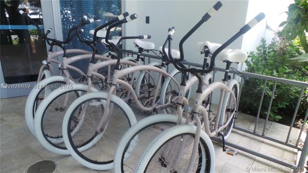 The Reserve At Marina Palms, 17111 N Biscayne Blvd #1703, North Miami Beach, Florida 33160, image 2