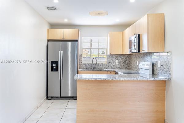 Comfort Gardens, 1212 NW 34th Ave #1214, Miami, Florida 33125, image 2