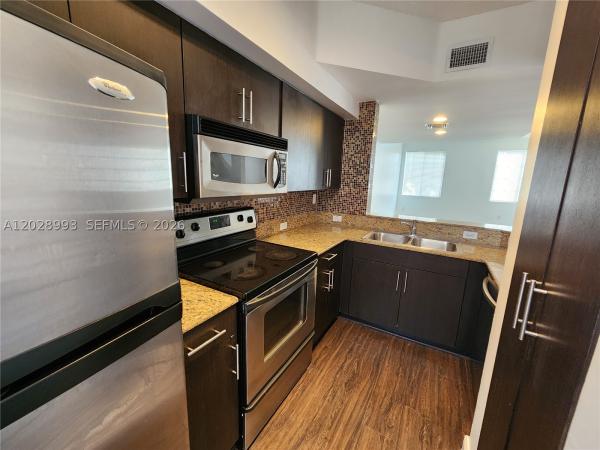 Aventura, Florida 33180, image 1